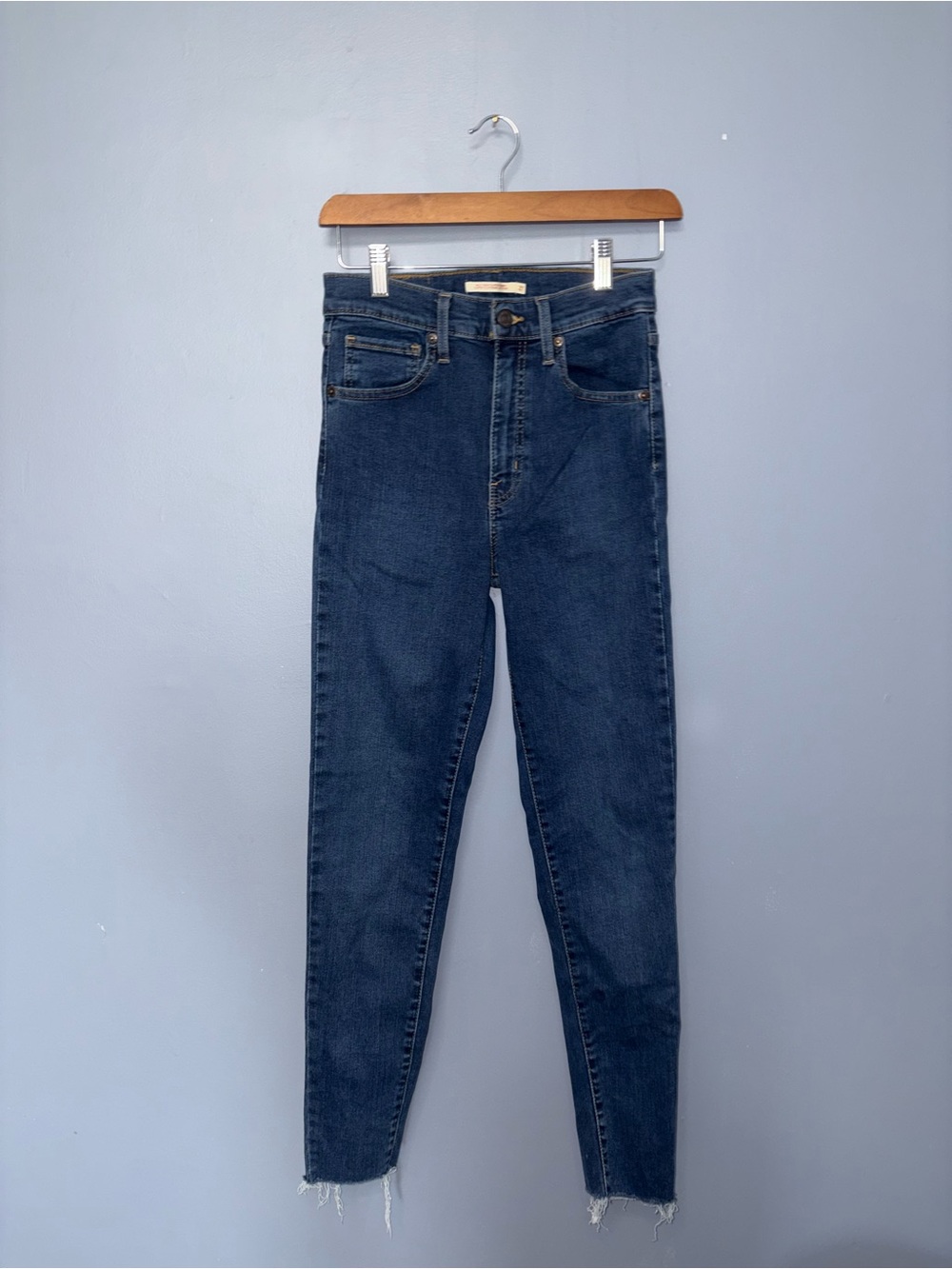 Levi’s • Jeans